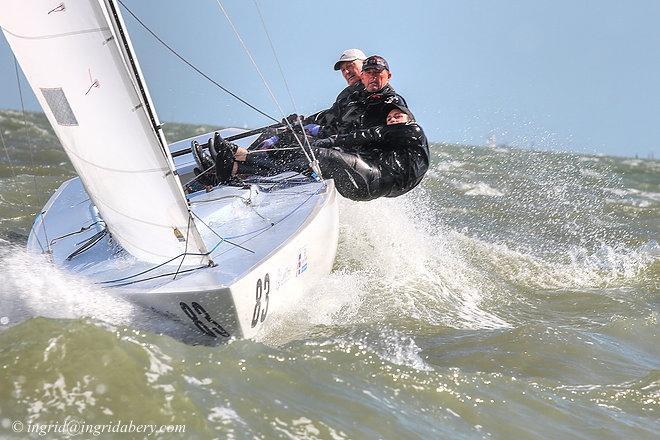 John Bertrand & winning Etchells Worlds 2016 crew in action at Cowes © Ingrid Abery http://www.ingridabery.com